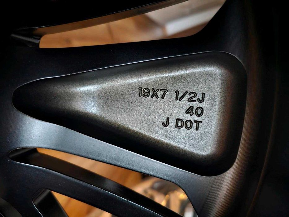 Jante originale 19″ Toyota RAV4 19 Suzuki Across Galati • OLX.ro