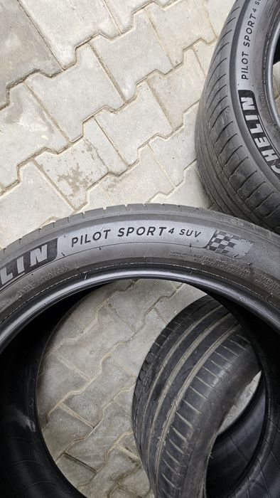 275/45/21 MICHELIN