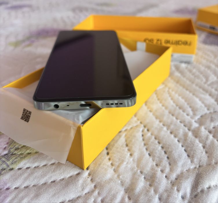 Телефон Realme 12x 5G – 8GB RAM / 256GB – ЧИСТО НОВ