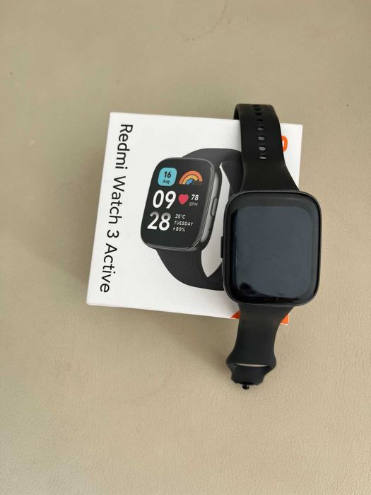Смарт часовник Redmi Watch 3 active страхотен