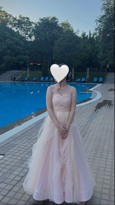 Платье вечернее