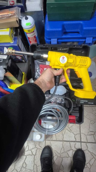 Aer conditionat Montaj Service Reviizii Incarcare Freon