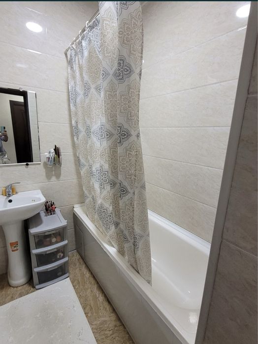 Срочно продаеться квартира 3 комнаты 86 kv m