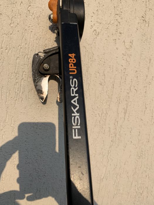 Професионална овощарска ножица с чупеща глава FISKARS