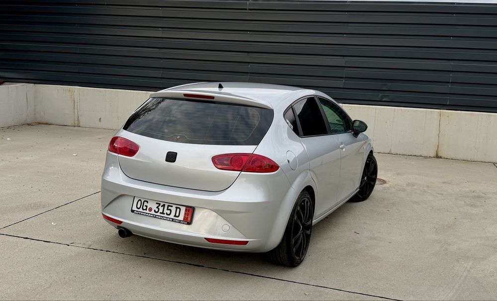SEAT Leon 2011 — imagine 4
