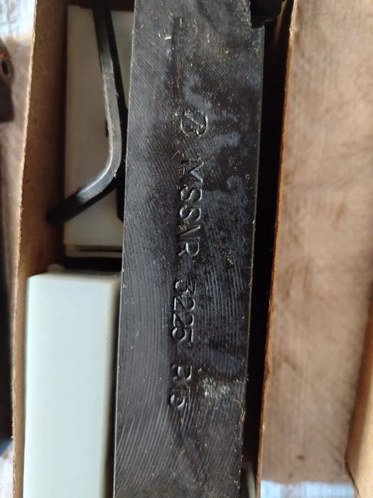 Продам токарные резцы