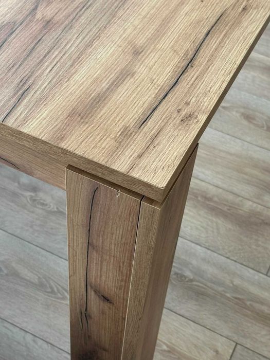 Трапезна маса -разтегателна