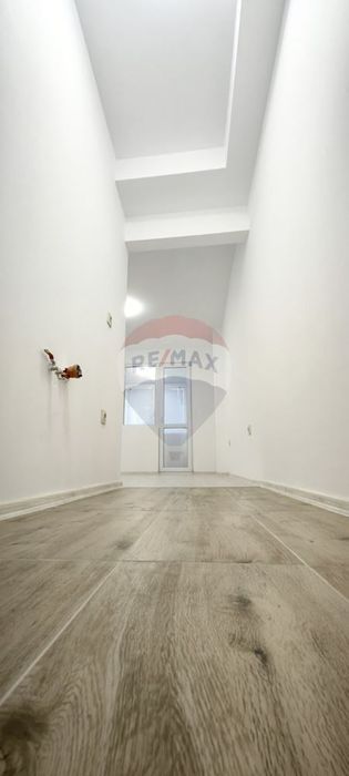 Продава се Едностаен апартамент в Варна, Младост 2 - 26 кв.м за 2881 €/кв.м - Снимка #4