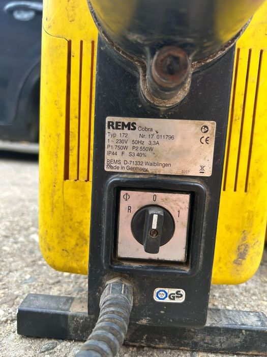 Vând REMS cobra 22
