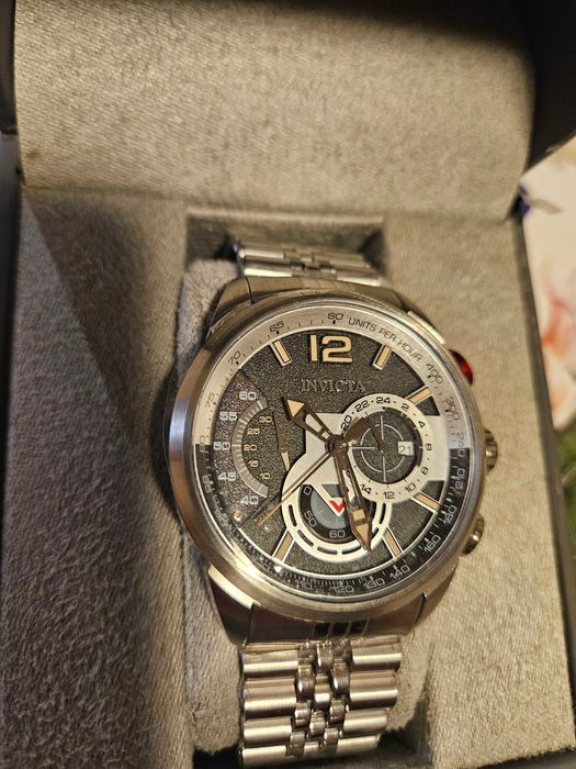 Часовник Invicta Aviator