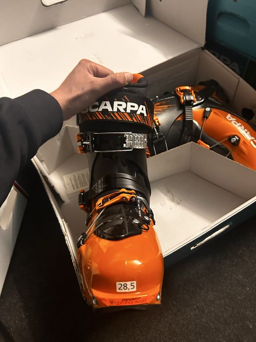 Clapari Scarpa Maestrale de vanzare