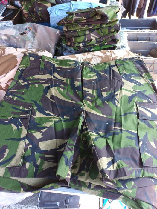 Pantaloni scurți