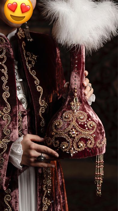 Ұзатуға киген образды сатамын