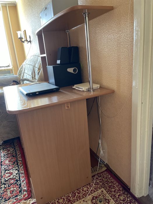 Стол компьютерный