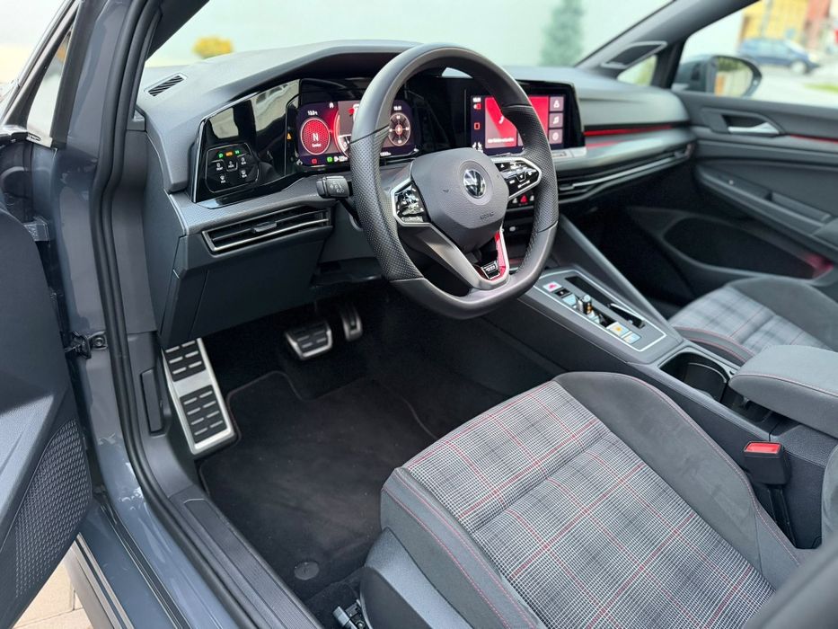 VOLKSWAGEN Golf 2021 — imagine 5