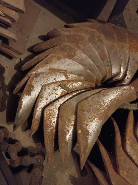 Продам ступицу в сборе.