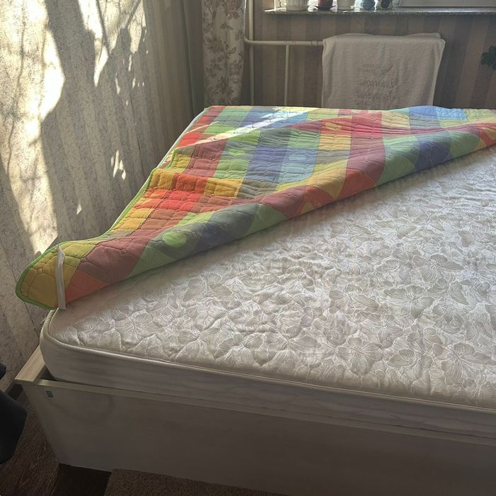 Кровать двуспальная