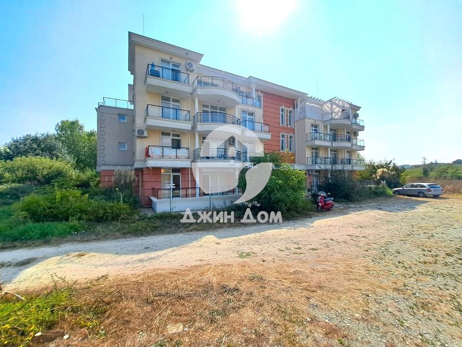 Продава се Двустаен апартамент в Созопол - 65 кв.м за 1047 €/кв.м - Снимка #10