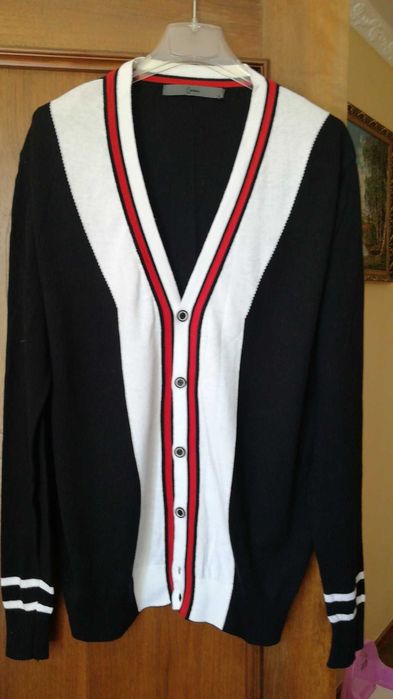 Мужской кардиган "Carducci"р-р 48-50,Италия.