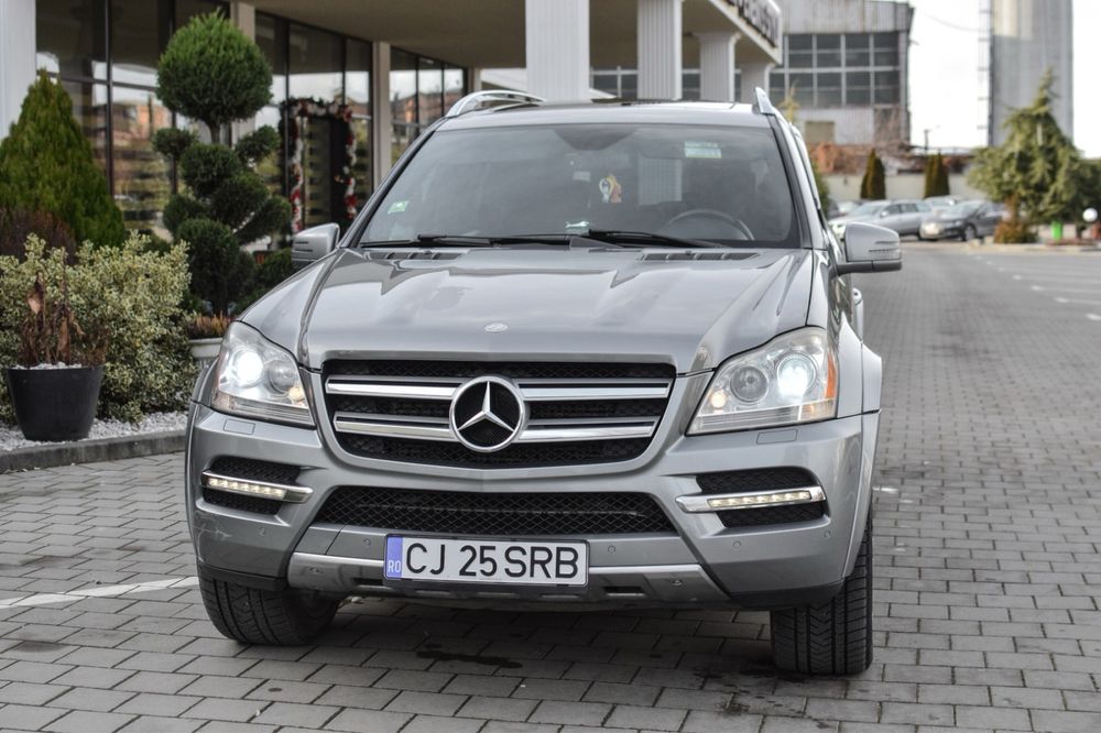 Mercedes-Benz GL350 Bluetec Accept unele variante !