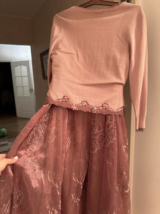 Продам двойку: кофточка и юбка