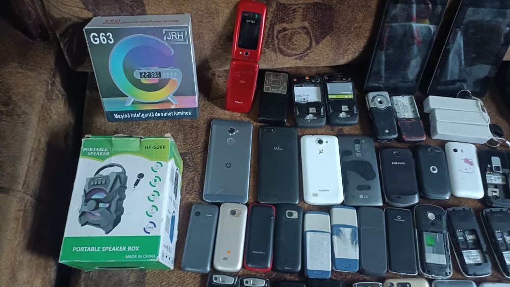 Lichidare stoc diverse preț 50lei buc