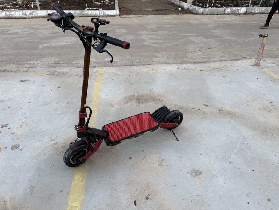 Продам электросамокат