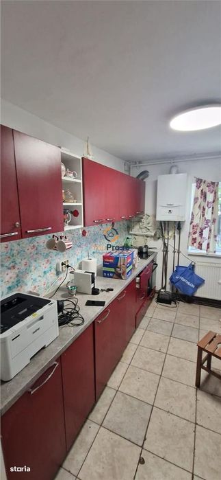 Apartament cu centrala decomandat parter zona Soarelui