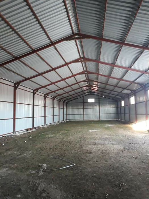 ferme metalice pentru hale cu deschidere a 12 m cu tot cu stâlpi