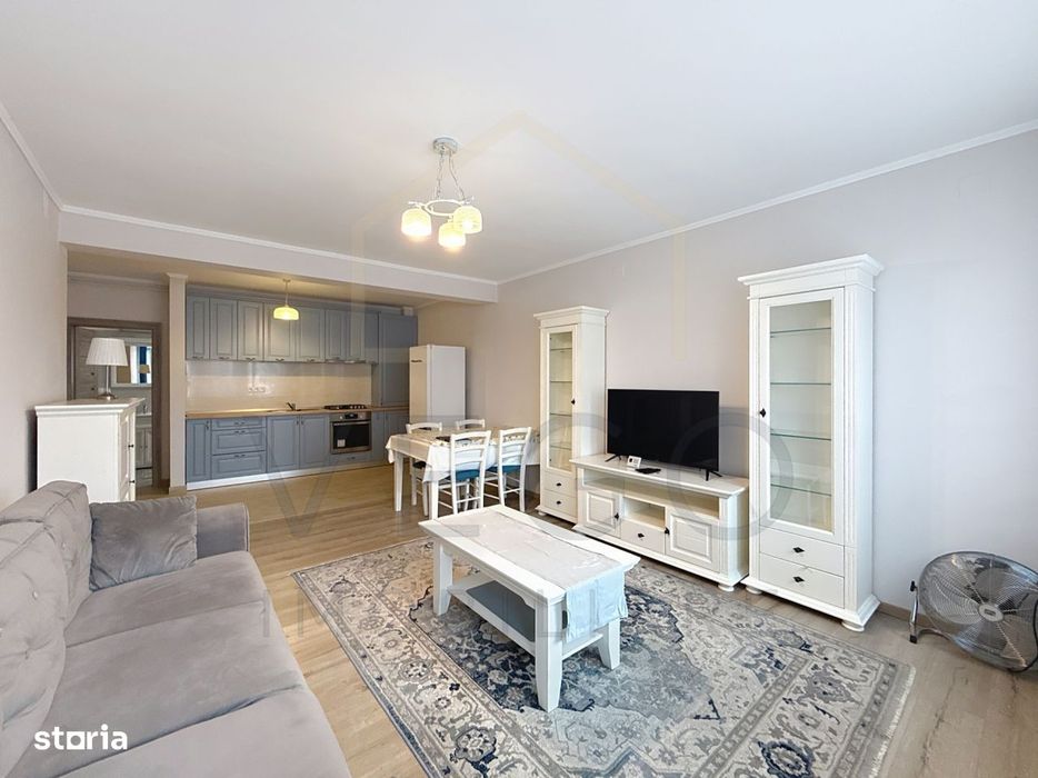2 separate bedrooms + living room close to Platinia Shopping Center