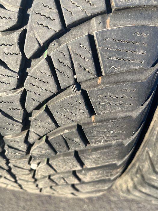 4 бр. зимни гуми 225/50/17 Kumho 6,5-7 mm DOT 2117