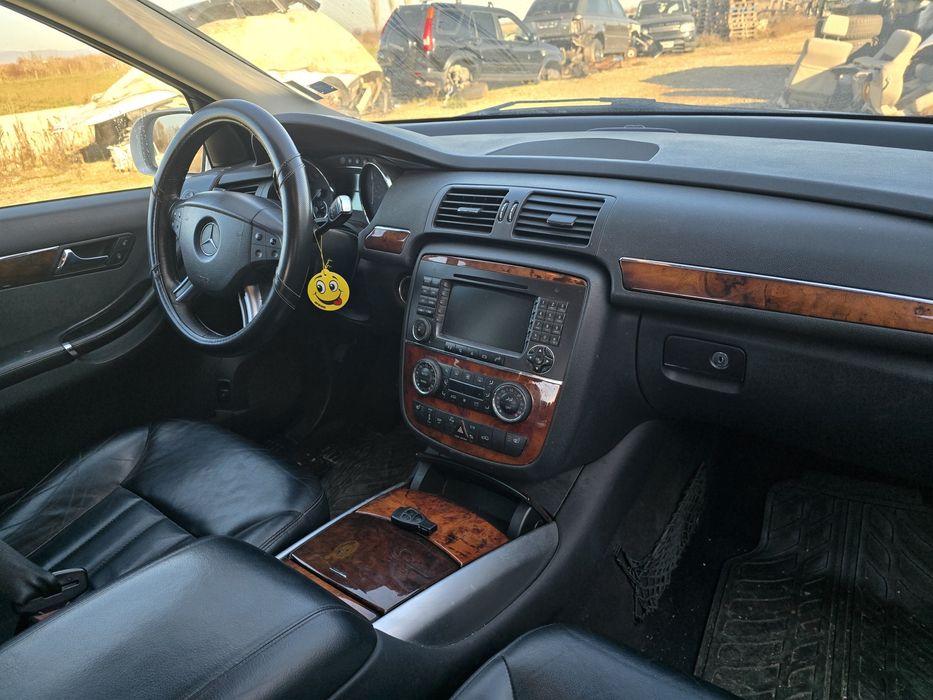 На части w251 R класа Мерцедес Mercedes 320cdi Harman kardon ел капак