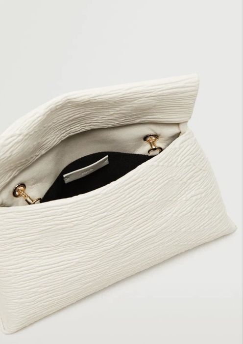 Чанта тип клъч- MANGO