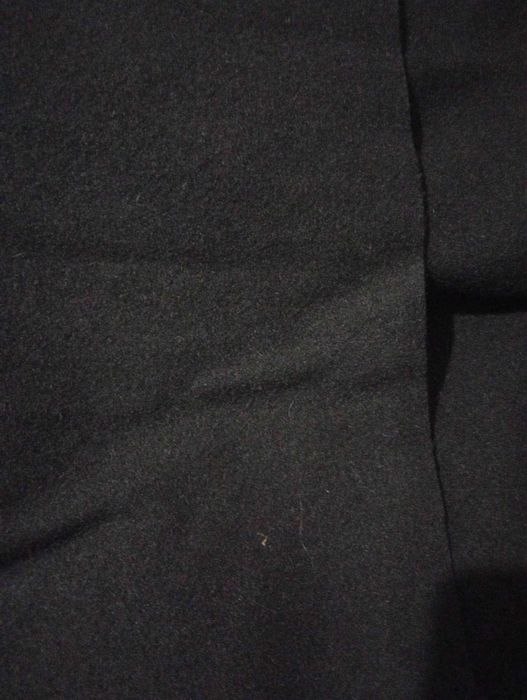 Черен вълнен плат