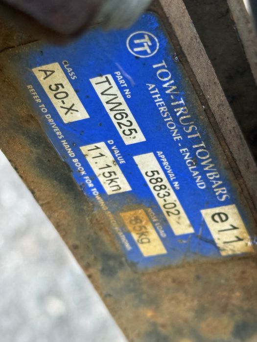 Carlig tractare remorcare Volkswagen Passat B6