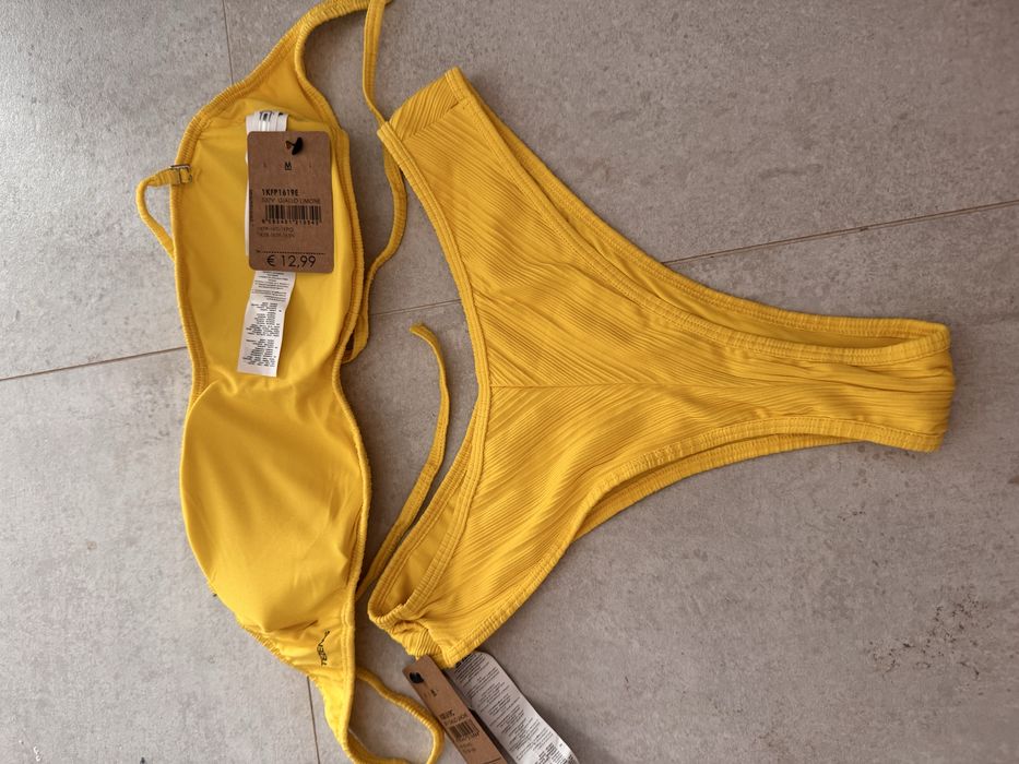 Costum de baie marime M galben brazilian bareta si bureti detasabili