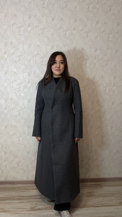 Пальто серое стойка воротник