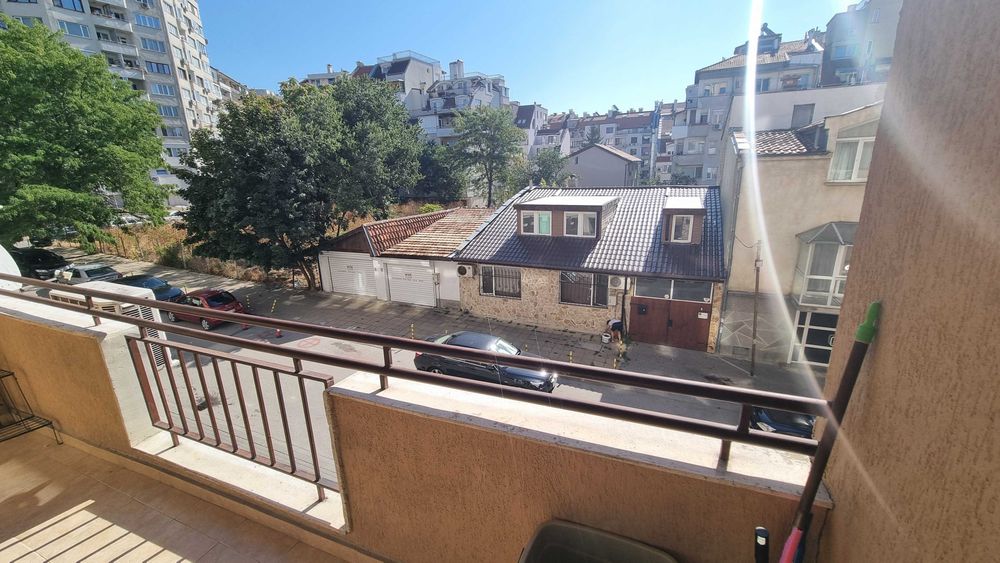 Дава се под наем Двустаен апартамент в Варна, Левски - 85 кв.м за 408 € - Снимка #3