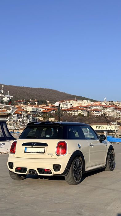 Продавам MINI Cooper SD F56