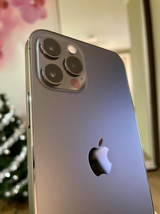 Iphone 12 PRO 256gb.