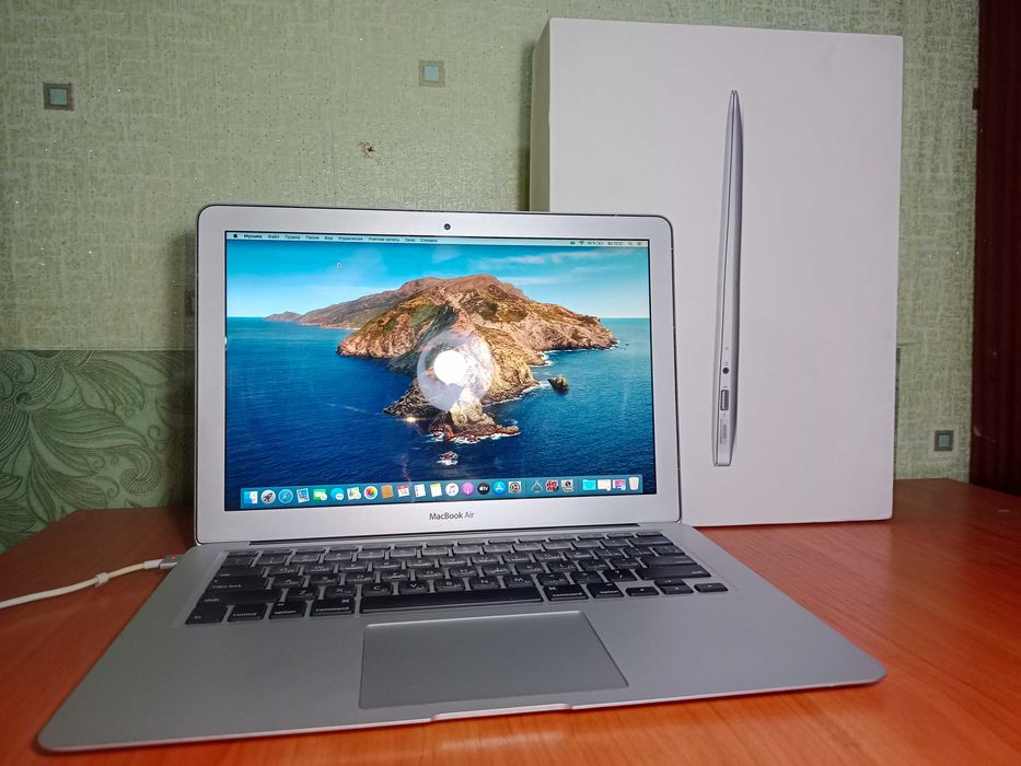 Macbook Air 13 2012г 4GB SSD-128GB лёгкий, 1.34г Подсветка клавиатуры