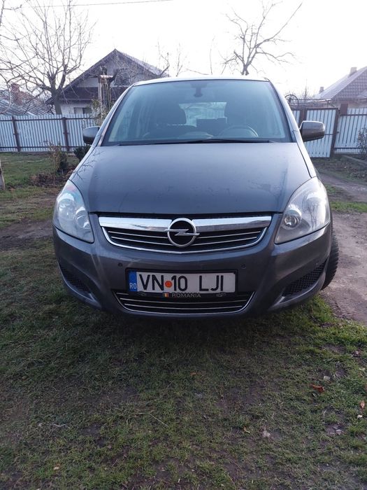 Opel Zafira B 2011