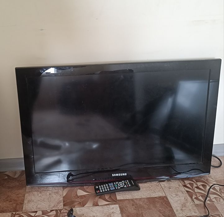Продам Телевизор Самсунг диагональ 32