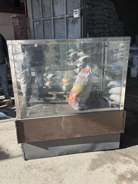 Холодильник Ветринный