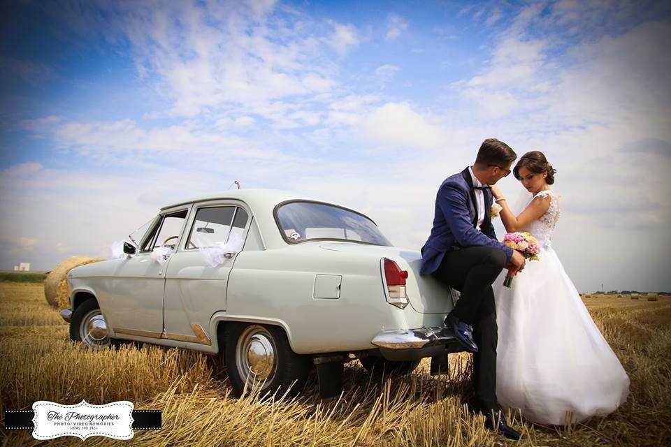 Mașini de epocă la evenimente / nunți