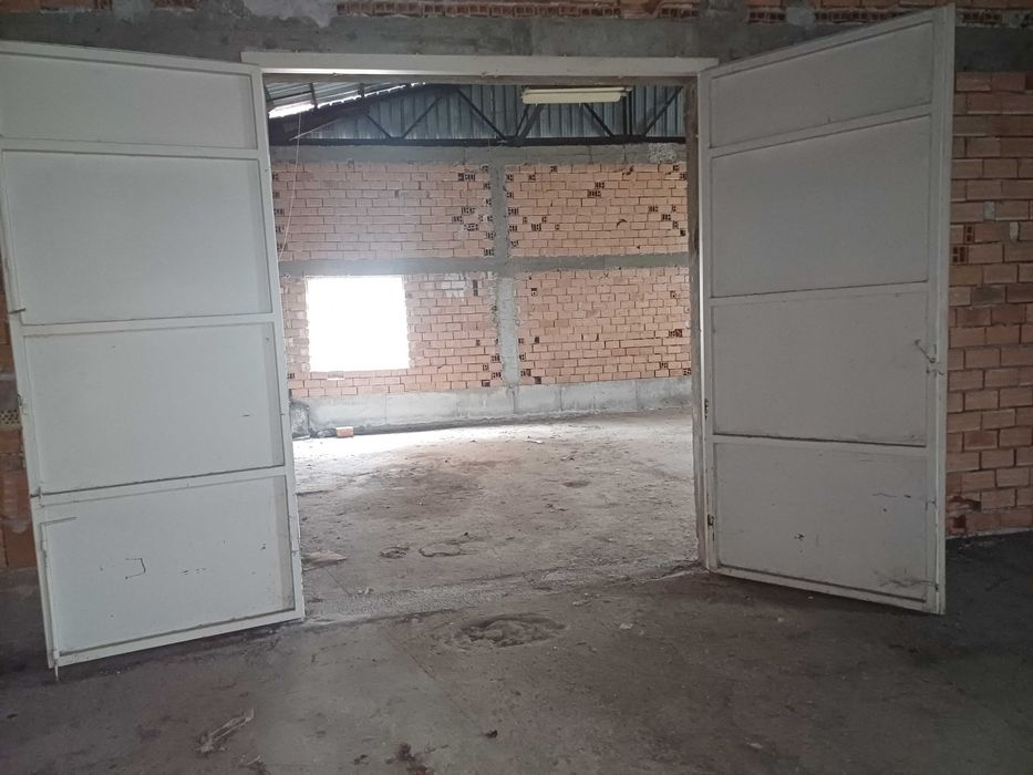 Дава се под наем Склад в Шумен, Боян Българанов 1 - 1300 кв.м за 1530 € - Снимка #4