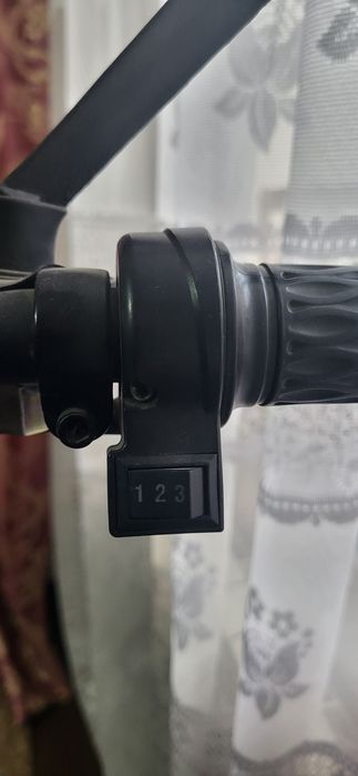 Продаётся электроскутер Drongo R15