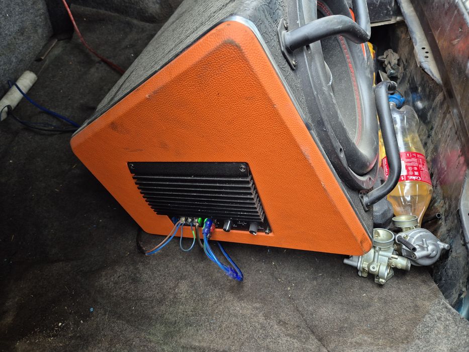 Продам сабуфер почти новый