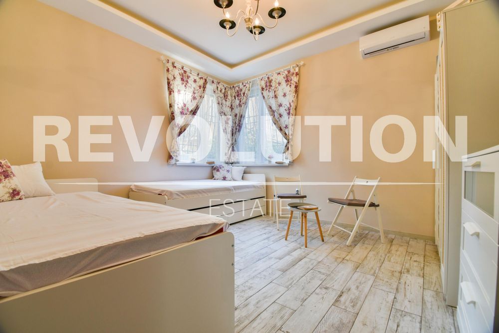 Дава се под наем Тристаен апартамент в София, Център - 70 кв.м за 800 € - Снимка #10