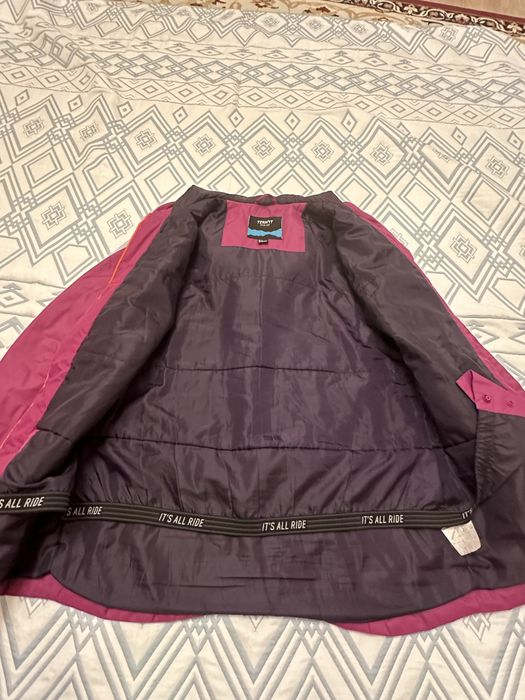 Весенний куртка